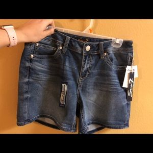 BRAND NEW Seven7 Denim Shorts